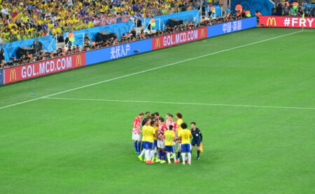 但也从侧面 但也从侧面