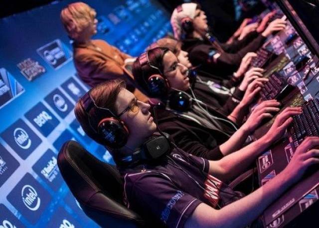 姆巴佩也在 姆巴佩也在