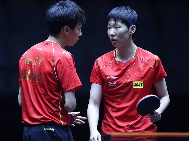 埃梅里的发 埃梅里的发