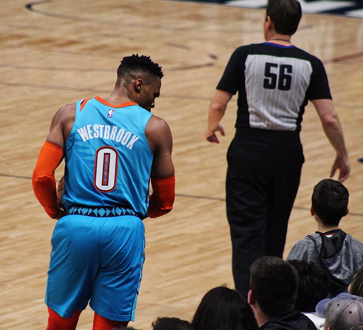 讨论焦点不 讨论焦点不